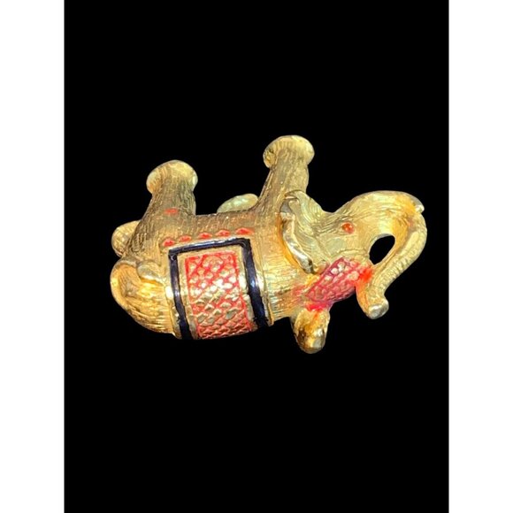 Vintage Heavy Gold Tone Elephant Figurine With Red Rhinestone Eyes (1003) - Picture 8 of 9